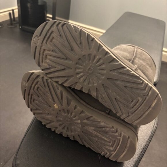 UGG Classic Short II Boot Grey Size 7 - Picture 3 of 3